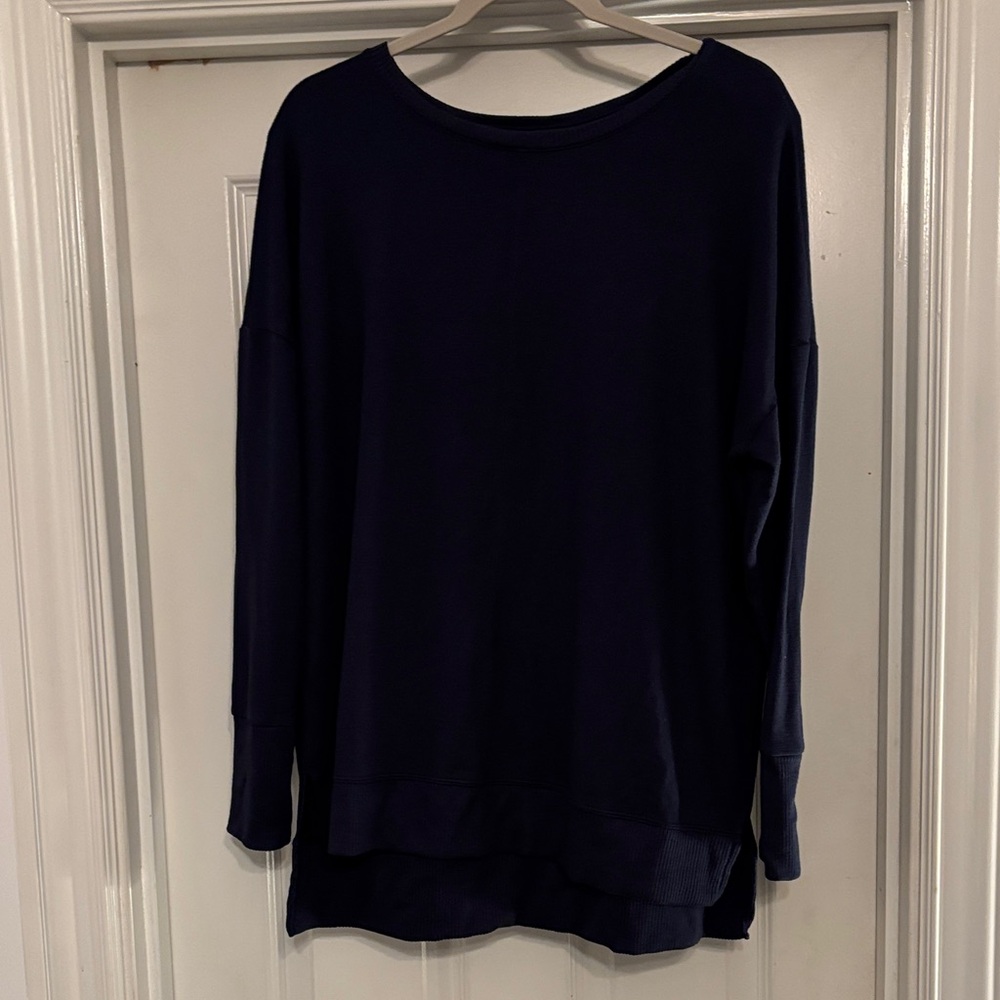 Time and Tru Navy Long Sleeve Crewneck Tunic